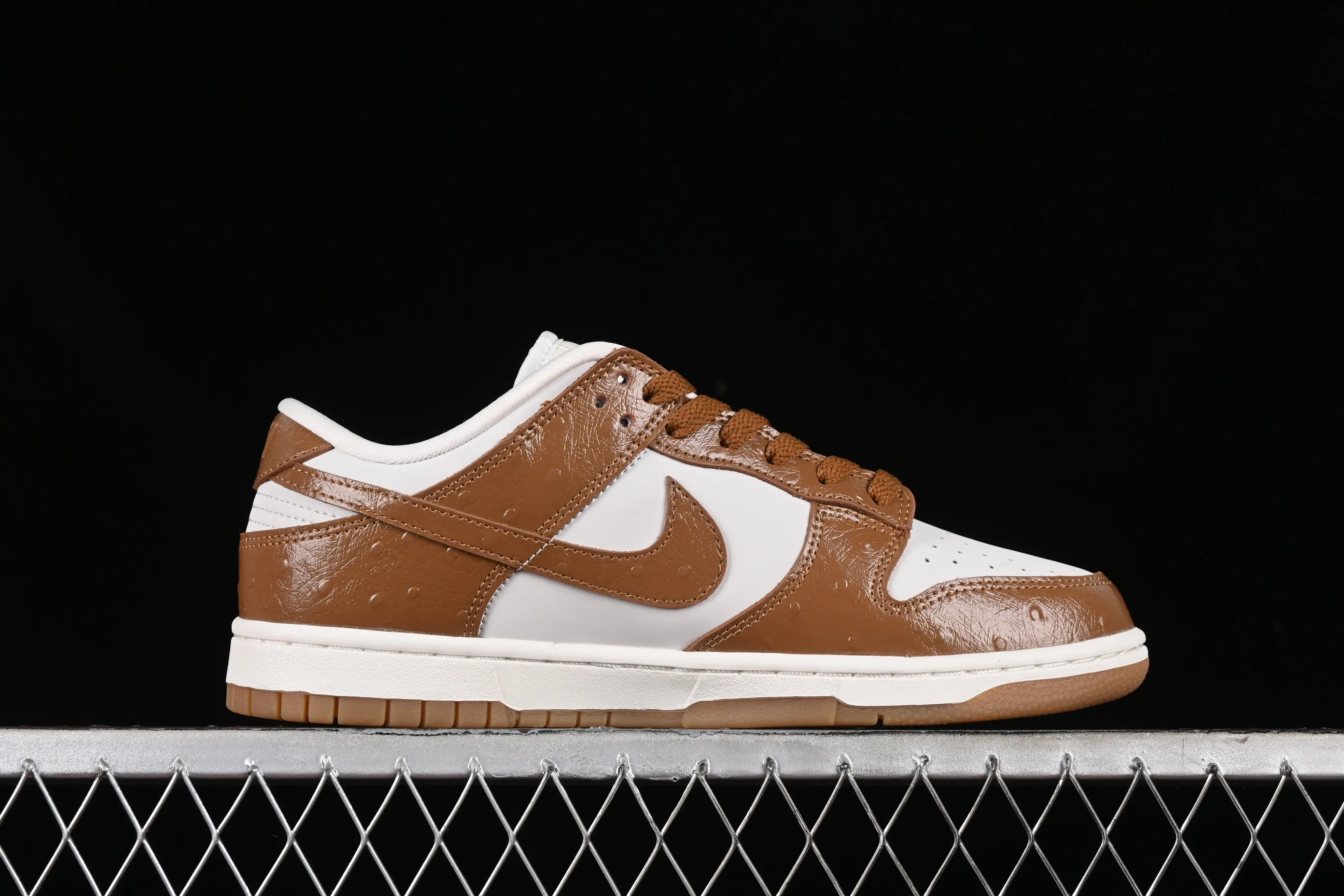 All categories Nk SB Dunk series Nk SB Dunk Low low-top sneakers Nk Dunk Low Lx "Brown Ostrich" camel SB low-top casual sneakers FJ2260-001